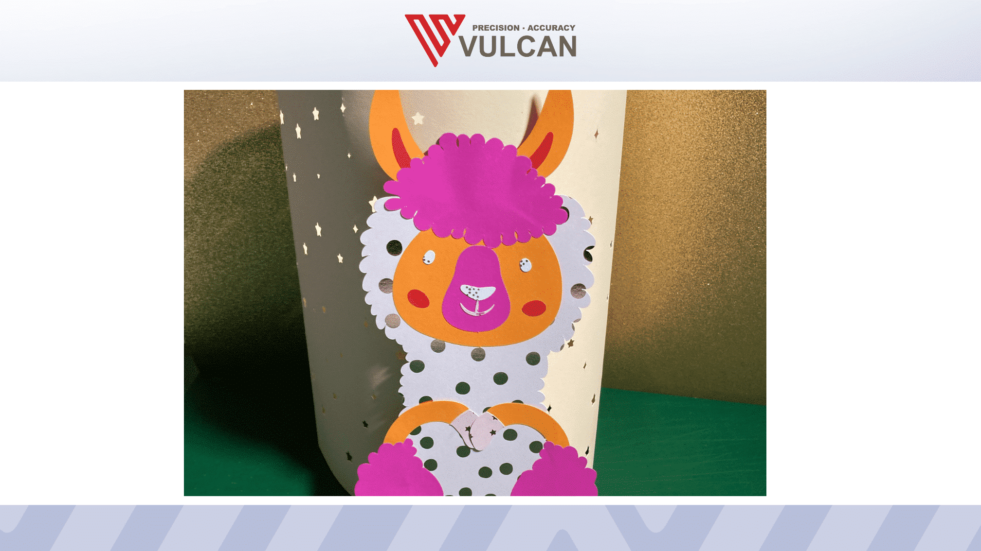 Basteln und Dekorieren mit äußerster Präzision beim Schneiden